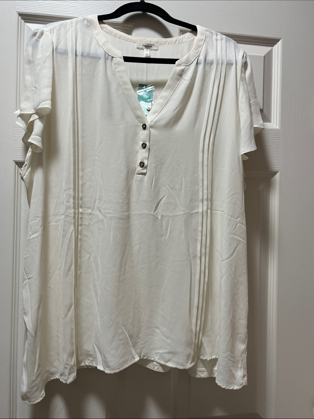NWT Maurices Cream Button Henley Pintuck Flutter Sleeve Blouse